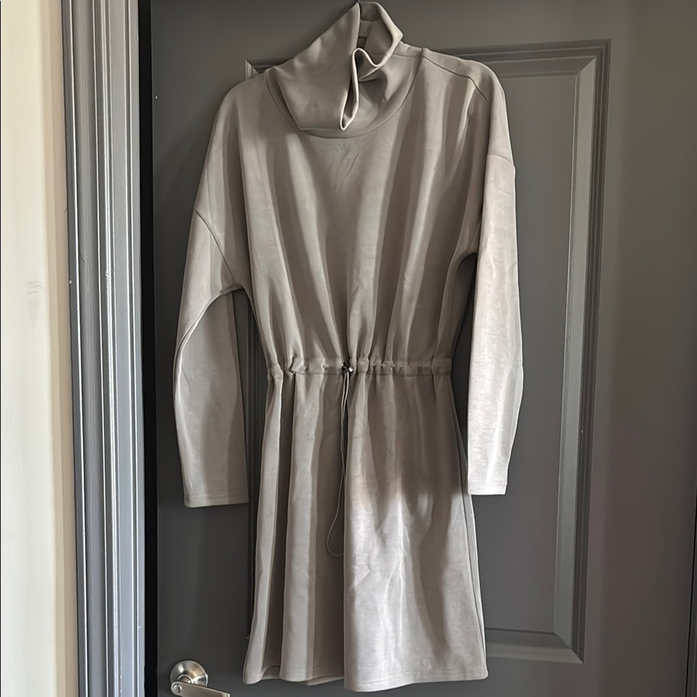 Stylish Grey Long Sleeve Dress